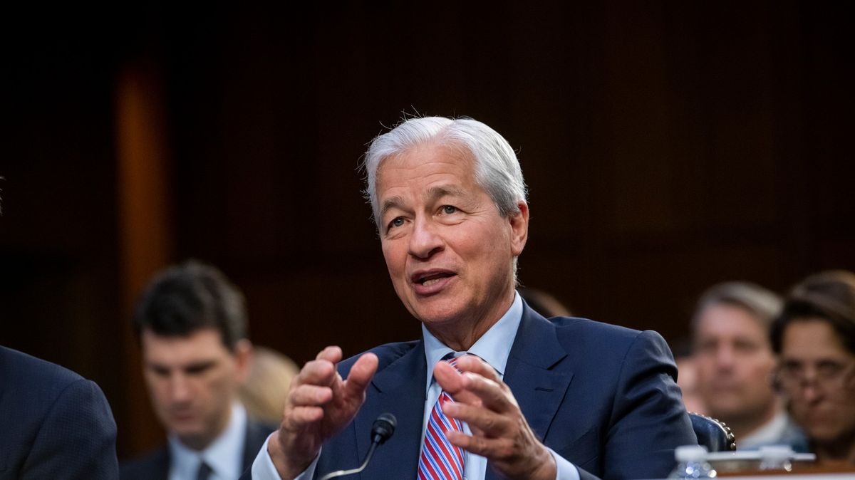 Zlato pro blázny a recese za rohem, šéf JPMorgan Chase vidí budoucnost bledě